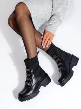 Čierne dámske členkové topánky